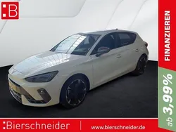 Weiss Gebraucht 2024 Cupra Leon Limousine | 28.950 € (Fairer Preis)