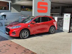 Rot Gebraucht 2020 Ford Kuga ST-Line X SUV | 18.999 € (Fairer Preis)
