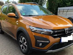 Orange Gebraucht 2022 Dacia Sandero Comfort Kleinwagen | 12.000 € (Guter Preis)