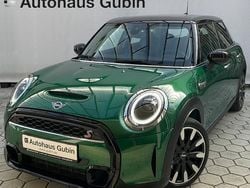 Grün Gebraucht 2024 Mini Cooper S Kleinwagen | 30.770 € (Etwas zu teuer)