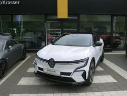 Schwarz Neu 2024 Renault Mégane Komfort Limousine | 33.990 €