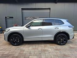 Grau Gebraucht 2024 VW Tiguan R-line SUV | 47.490 € (Fairer Preis)