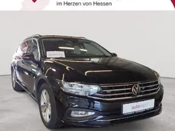Deep black perleffekt Gebraucht 2022 VW Passat Business Kombi | 24.289 € (Superpreis)
