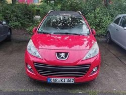 Rot Gebraucht 2012 Peugeot 207 Premium Kombi | 2.980 € (Fairer Preis)
