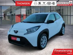 Schneewei Neu 2025 Toyota Aygo Business Edition Kleinwagen | 18.230 €