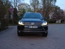 Blau Gebraucht 2016 VW Touareg Edition SUV | 21.500 € (Fairer Preis)