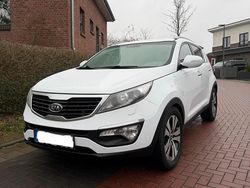 Weiß Gebraucht 2011 Kia Sportage SUV | 8.150 € (Fairer Preis)