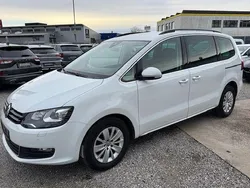 Weiß Gebraucht 2021 VW Sharan Comfortline Van / Kleinbus | 24.999 € (Superpreis)