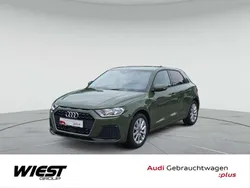 Distriktgrün metallic Gebraucht 2024 Audi A1 Advanced Plus Kleinwagen | 23.999 € (Guter Preis)