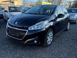 Schwarz Gebraucht 2017 Peugeot 208 Style Kleinwagen | 6.800 € (Fairer Preis)
