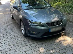 Grau Gebraucht 2016 Seat Leon ST FR Kombi | 10.600 € (Fairer Preis)