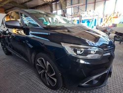 Schwarz Gebraucht 2017 Renault Scénic IV Bose Edition Van / Kleinbus | 9.700 € (Guter Preis)