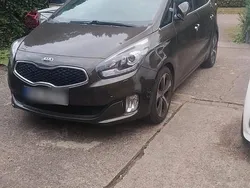 Grau Gebraucht 2015 Kia Carens Van / Kleinbus | 7.600 € (Fairer Preis)