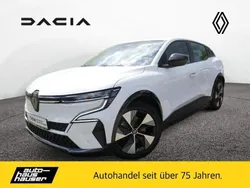 Weiß Gebraucht 2022 Renault Mégane Evolution Limousine | 29.750 € (Fairer Preis)