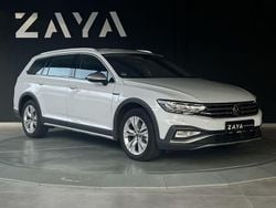 Weiß Gebraucht 2023 VW Passat Alltrack R Kombi | 20.950 € (Superpreis)