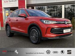 Rot Gebraucht 2025 VW Tiguan Elegance SUV | 39.970 € (Fairer Preis)