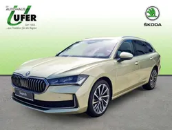 Ice tea gelb metallic Gebraucht 2024 Skoda Superb LAURIN & KLEMENT Kombi | 49.990 €
