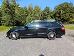 Schwarz Gebraucht 2012 Mercedes E500 Avantgarde Kombi | 11.999 € (Guter Preis)