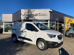 Kaolin weiss Gebraucht 2024 Opel Combo-e Life Edition Van / Kleinbus | 31.390 € (Teuer)