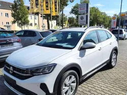 Pure white (weiß) Gebraucht 2023 VW Taigo Life SUV | 22.297 € (Guter Preis)