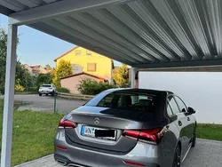 Grau Gebraucht 2022 Mercedes A200 AMG line Limousine | 28.999 € (Fairer Preis)
