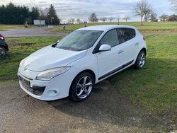 Weiß Gebraucht 2010 Renault Mégane Dynamique Limousine | 3.789 € (Guter Preis)