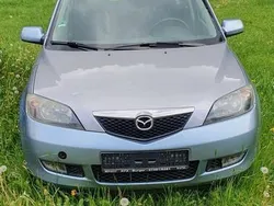 Silber Gebraucht 2003 Mazda 2 Kleinwagen | 550 € (Superpreis)