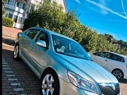 Silber Gebraucht 2009 Skoda Octavia Limousine | 4.450 € (Fairer Preis)
