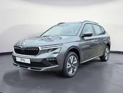 Grau Neu 2025 Skoda Kamiq Drive SUV | 34.890 € (Teuer)