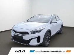 Weiss Neu 2025 Kia XCeed Comfort SUV | 27.080 € (Fairer Preis)