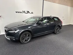Grau Gebraucht 2017 Volvo V90 CC Inscription Kombi | 18.750 € (Etwas zu teuer)