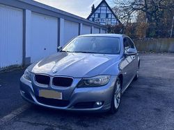 Grau Gebraucht 2009 BMW 325 Limousine | 8.500 € (Fairer Preis)