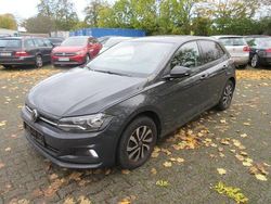 Uranograu Gebraucht 2021 VW Polo Active Limousine | 15.988 € (Guter Preis)