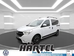 Gletscherweiss (white), solid Gebraucht 2018 Dacia Dokker Comfort Van | 10.700 € (Guter Preis)