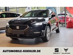 Mitternachtsschwarz metallic Gebraucht 2024 Seat Leon Style Limousine | 24.890 € (Fairer Preis)