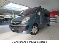 Blau Gebraucht 2010 Opel Vivaro Cosmo Van | 10.980 € (Etwas zu teuer)