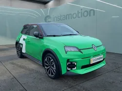 Grün Gebraucht 2024 Renault R5 Komfort Kleinwagen | 32.630 € (Fairer Preis)