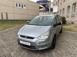 Grau Gebraucht 2008 Ford S-MAX Trend Van / Kleinbus | 2.250 €