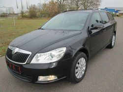 Schwarz Gebraucht 2010 Skoda Octavia Classic Kombi | 3.999 €
