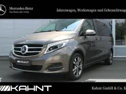 Grau Gebraucht 2016 Mercedes V250 Avantgarde Edition Van / Kleinbus | 37.900 € (Fairer Preis)
