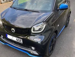 Schwarz Gebraucht 2019 Smart Roadster Cabrio | 12.900 €