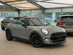 Grau Gebraucht 2018 Mini Cooper Kleinwagen | 16.990 € (Fairer Preis)