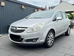 Silber Gebraucht 2008 Opel Corsa Cosmo Kleinwagen | 3.000 € (Etwas zu teuer)