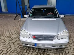Gebraucht 2003 Mercedes C180 Limousine | 950 € (Guter Preis)