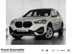 Weiß Gebraucht 2021 BMW X1 Advantage SUV | 24.440 € (Fairer Preis)