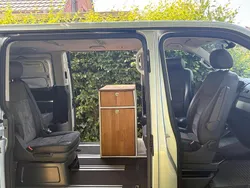 Silber Gebraucht 2010 VW T5 Highline Van | 18.500 € (Teuer)
