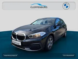 Schwarz Gebraucht 2021 BMW 118 Advantage Kleinwagen | 20.299 € (Fairer Preis)