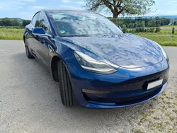 Blau Gebraucht 2019 Tesla Model 3 Long Range Limousine | 21.000 € (Etwas zu teuer)