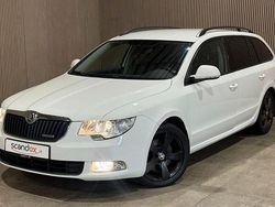 Weiß Gebraucht 2011 Skoda Superb Limousine | 3.200 € (Guter Preis)