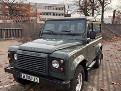 Grün Gebraucht 2011 Land Rover Defender Kombi | 39.000 € (Teuer)